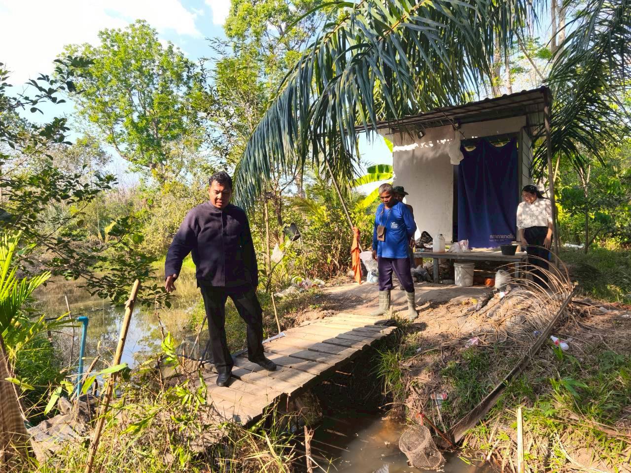 พช.ท่าตะเกียบ ลงพื้นที่ติดตามการดำเนินงาน “โคก หนอง นา” แปลงนายปี พร้อมเพรียง มุ่งสร้างต้นแบบเกษตรทฤษฎีใหม่ที่ยั่งยืน